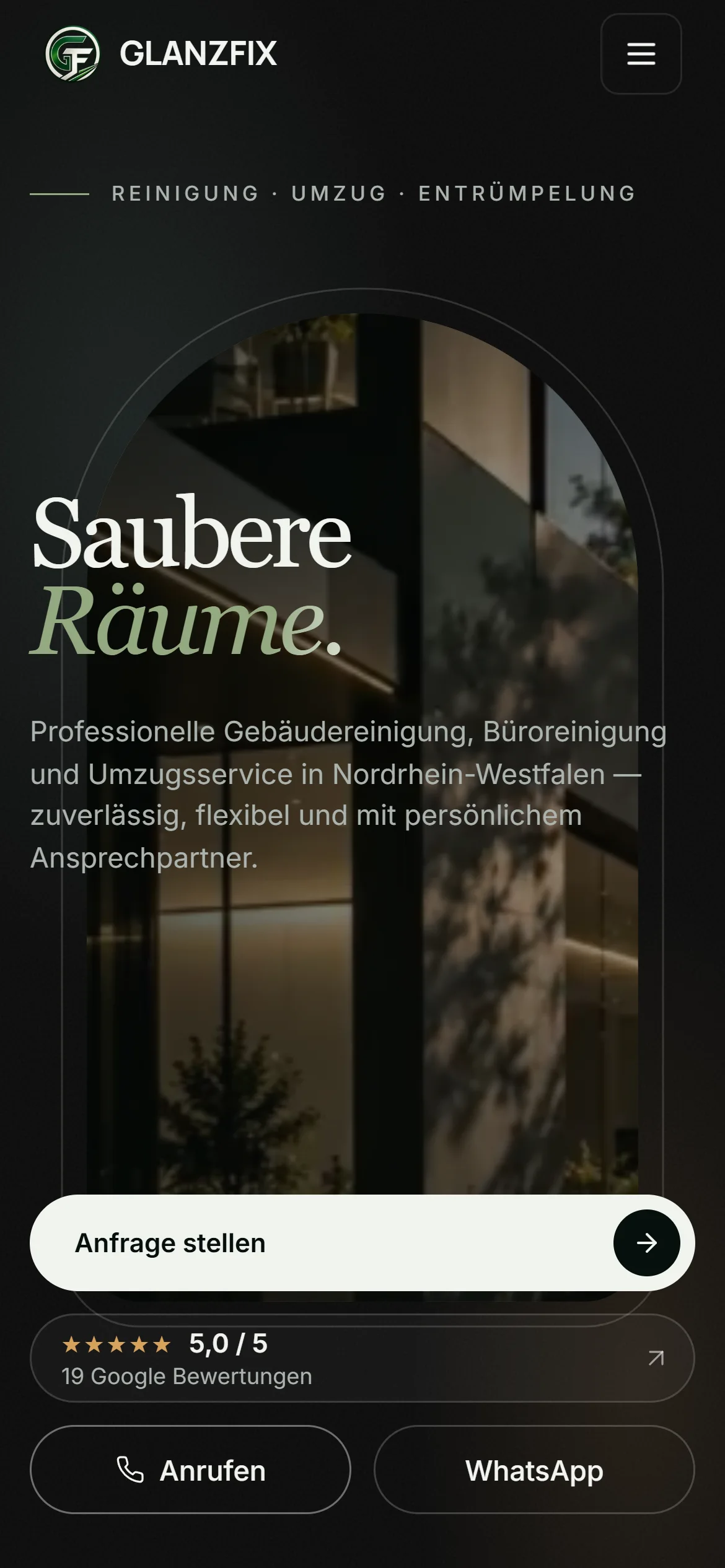 Home page of glanzfix-reinigung.de on a smartphone